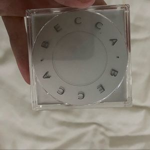 Becca powder